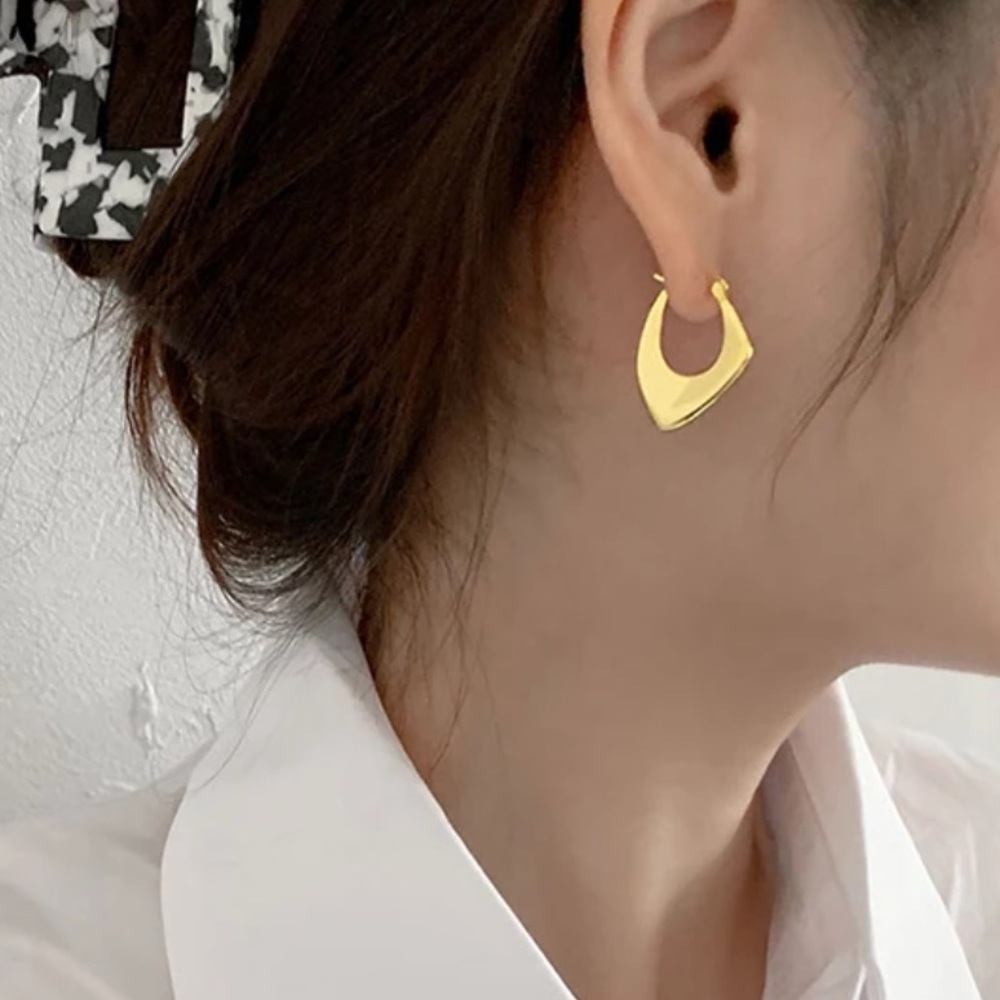 NEW 18K GOLD IRREGULAR HOOP EARRINGS, NICE EARRINGS, CUTE EARRINGS